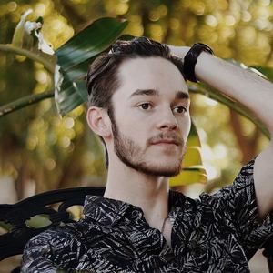 Meet your Posher, Travis